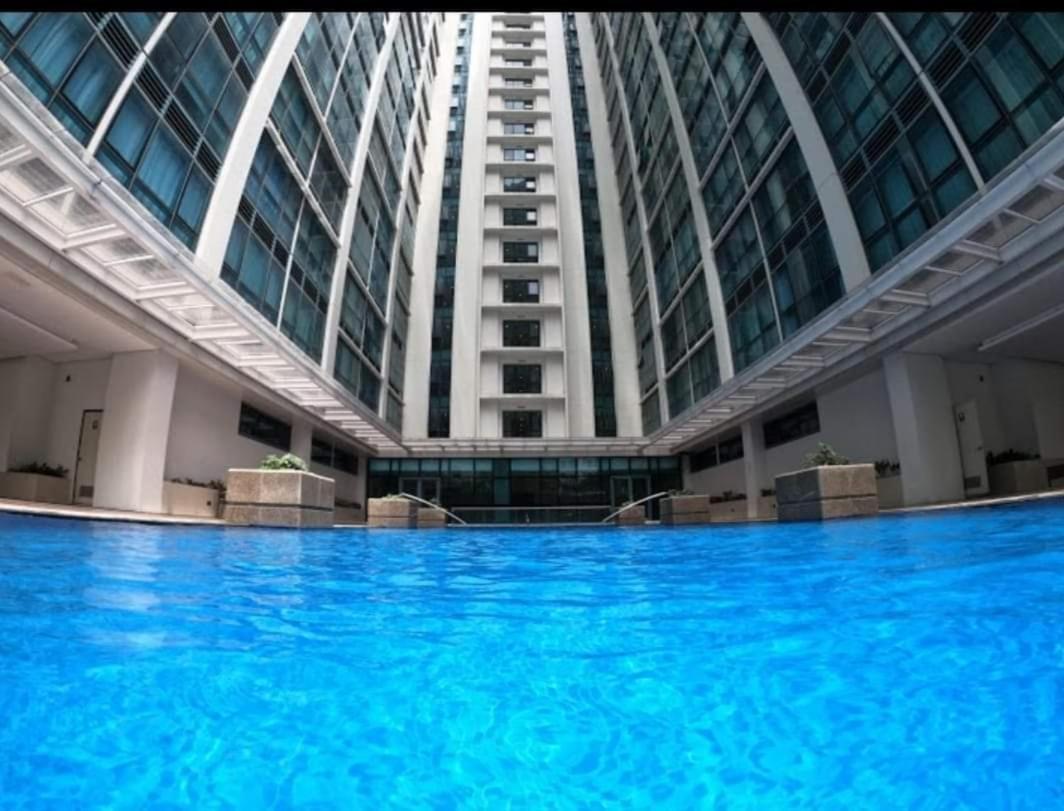 One Uptown Opposite Of Grandhyatt Hotel Manila Taguig City Quarto foto
